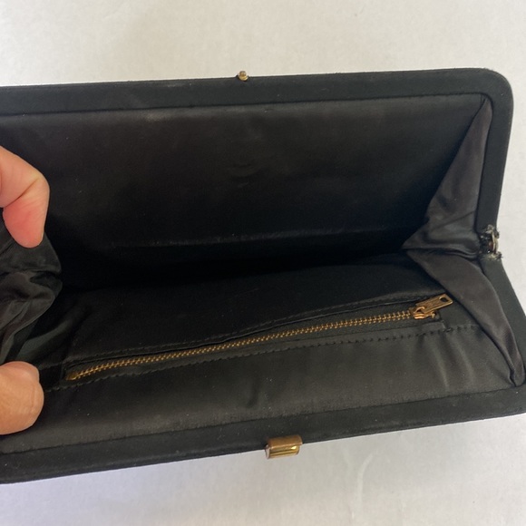 Vintage black velvet clutch - Picture 4 of 9